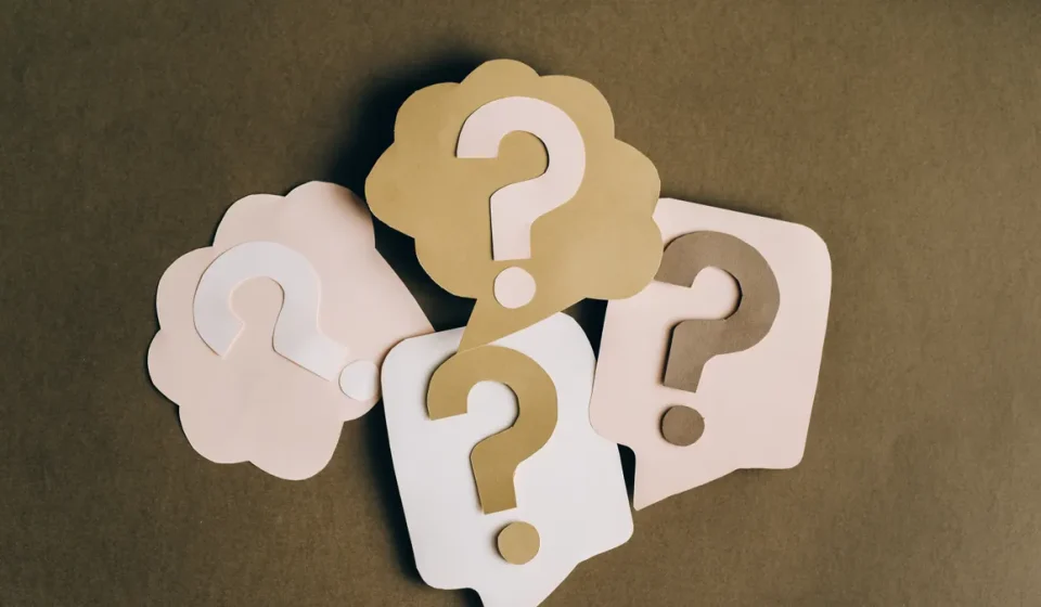 speech bubbles with question marks
